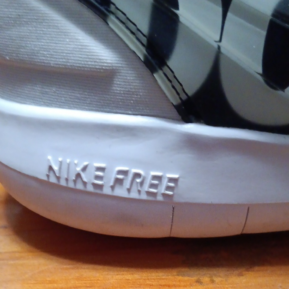 Nike Free TR7 Premium - Picture 6 of 6